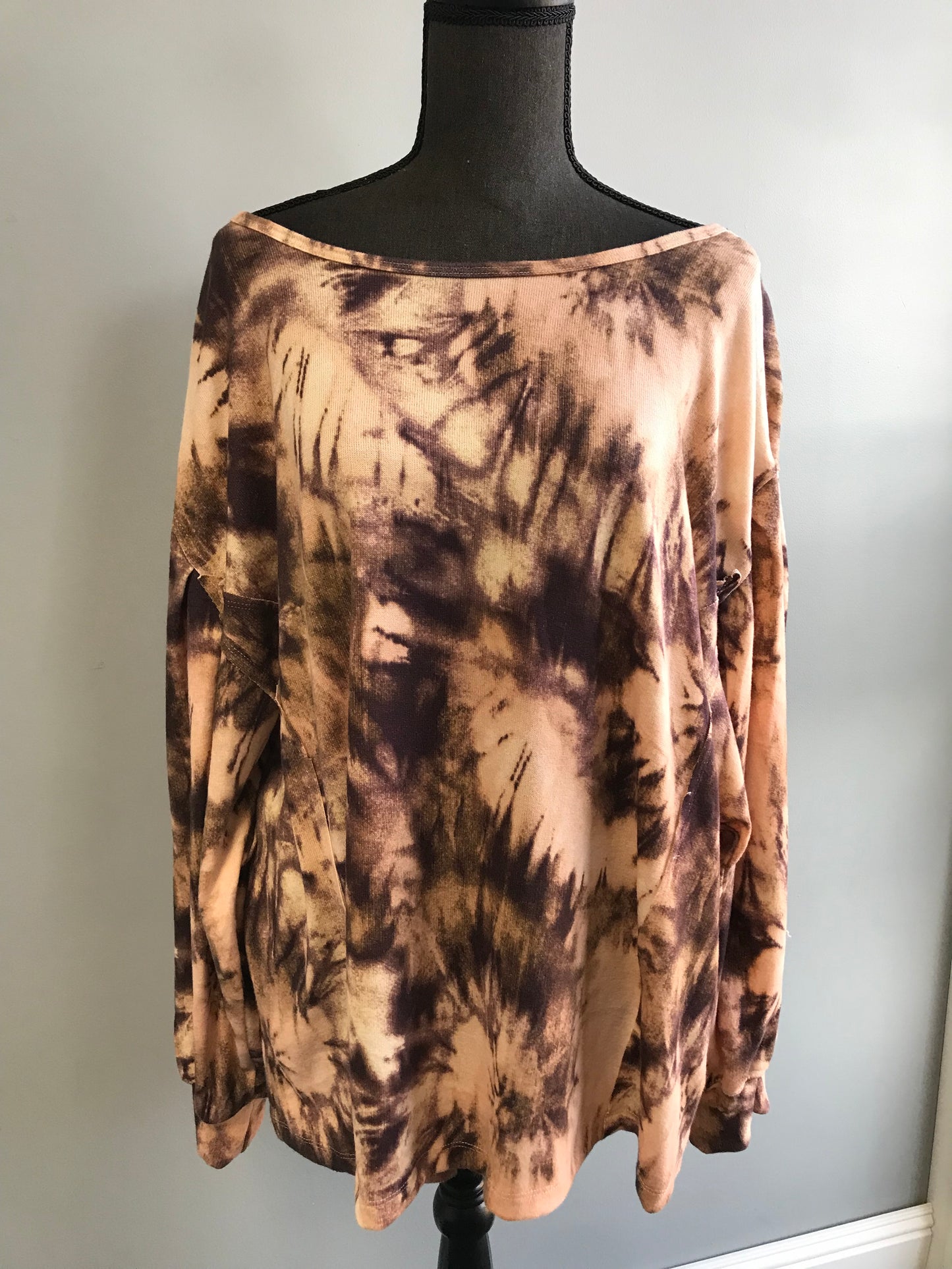 Tie Dye Brown Top w/Puffy Sleeves